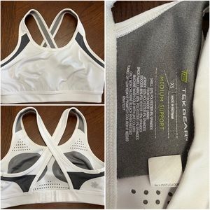 White Sports Bra 😍 size XS